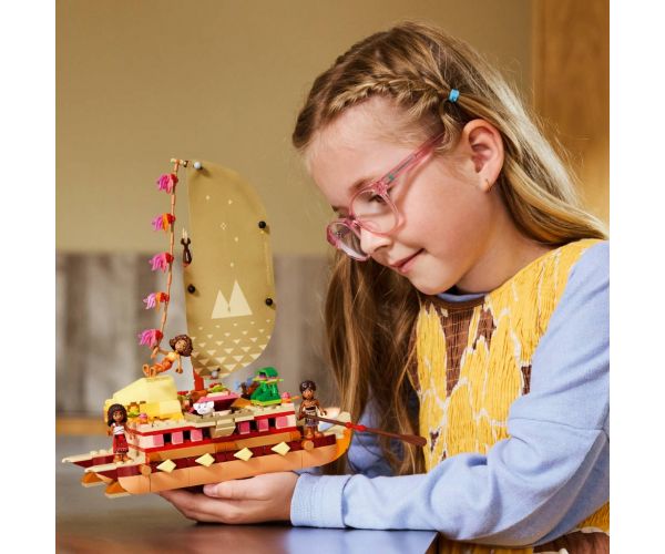 LEGO® Disney: Vaiana kalandokkal teli kenuja (43270)