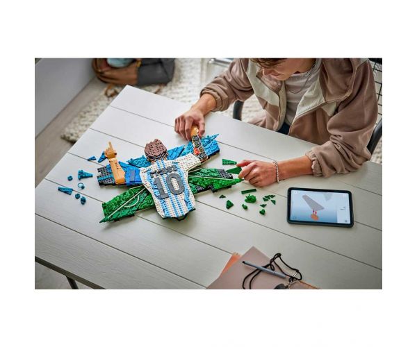 LEGO® Editions: Lionel Messi – Gólöröm (43018)