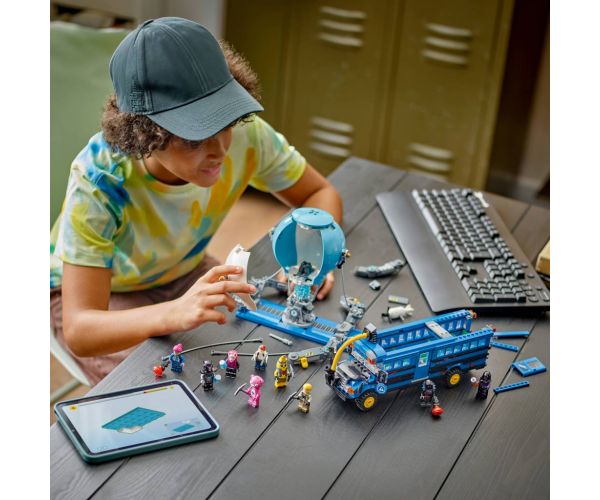 LEGO® Fortnite: Battle Bus (77073)