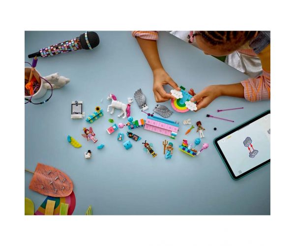 LEGO® Friends: Jelmezes buli egyszarvúval és tündérrel (42661)