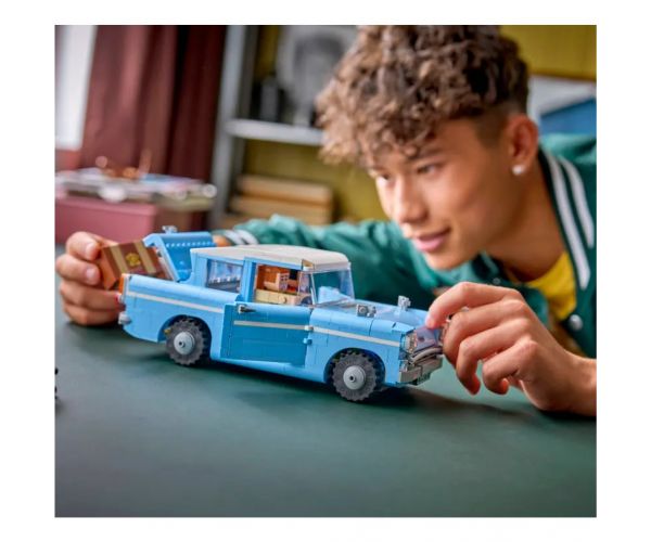 LEGO® Harry Potter: Az elvarázsolt repülő Ford Anglia™ (76470)