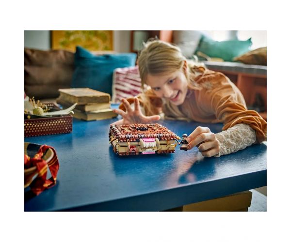LEGO® Harry Potter: Szörnyek szörnyű könyve (76449)