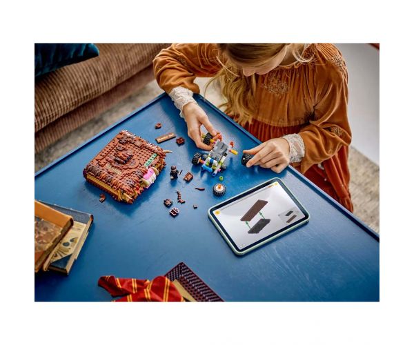 LEGO® Harry Potter: Szörnyek szörnyű könyve (76449)