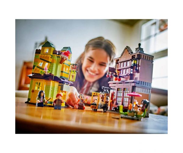 LEGO® Harry Potter: Kviddics™ a javából sportszaküzlet és a Fagylaltszalon (76452)