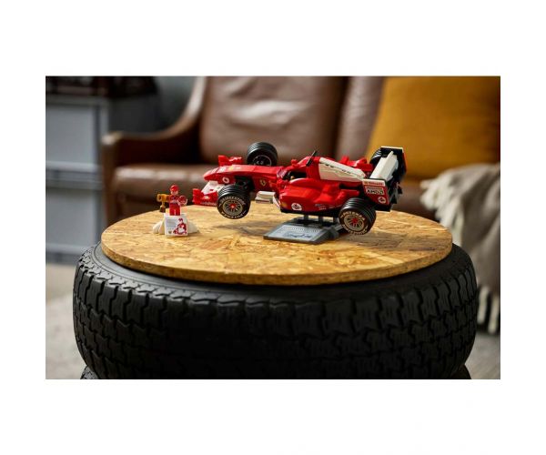 LEGO® Icons: Ferrari F2004 és Michael Schumacher (11375)