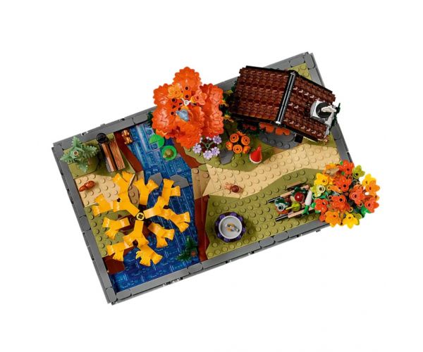 LEGO® Icons: Őszi kert házikóval (11372)