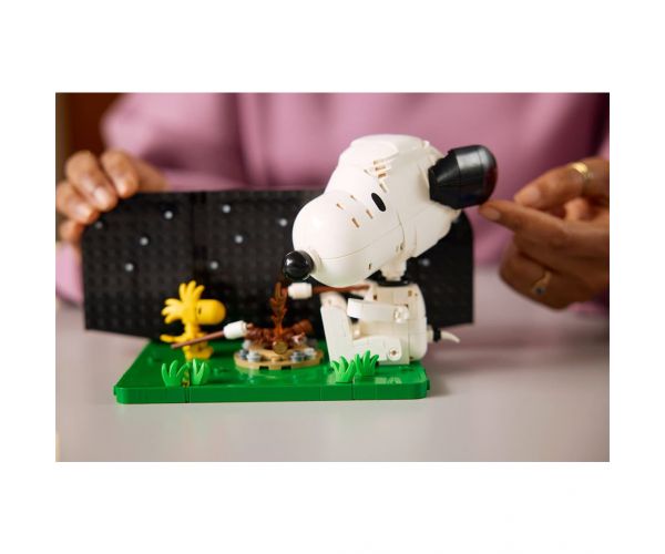 LEGO® Ideas: Peanuts: Snoopy kutyaháza (21368)