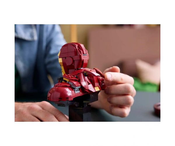 LEGO® Marvel: Vasember MK4 mellszobor (76327)