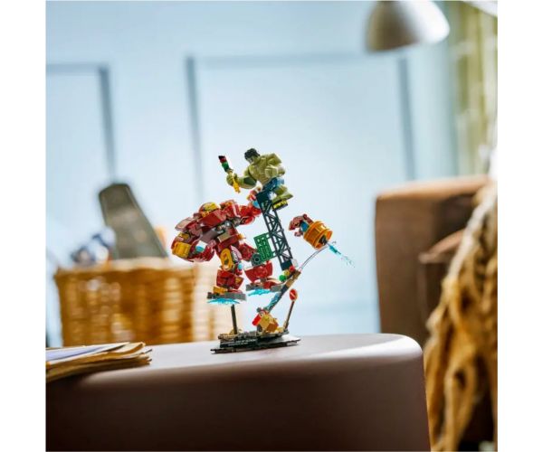 LEGO® Marvel: Hulkbuster és Hulk óriási csatája (76343)