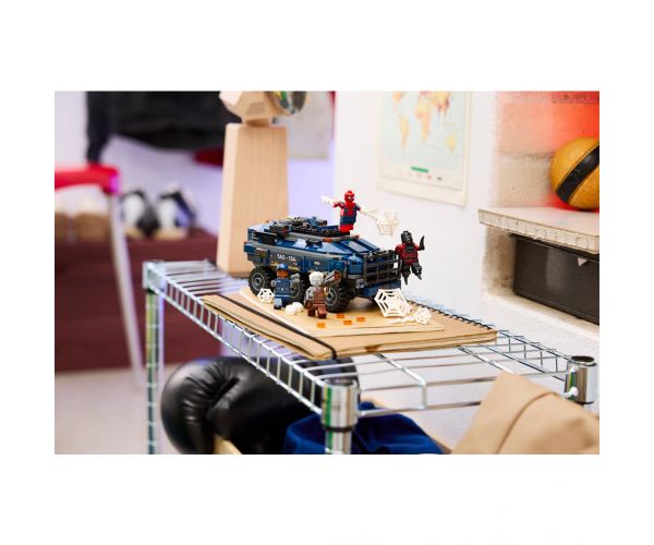 LEGO® Marvel: Pókember: a rabszállító üldözése (76349)