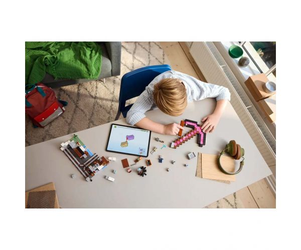 LEGO® Minecraft: A csákánybánya (21277)