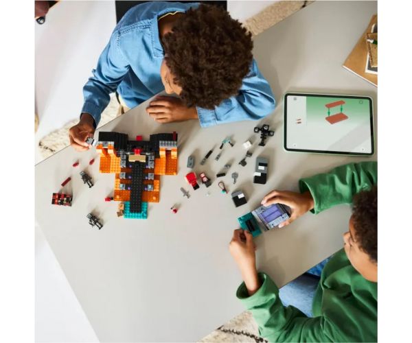 LEGO® Minecraft: Csata a Sorvasztókkal (21590)