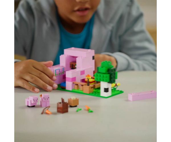 LEGO® Minecraft: A kismalac háza (21268)