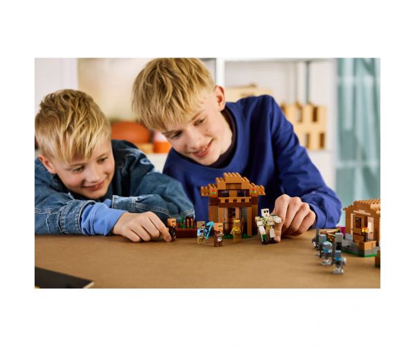 LEGO® Minecraft: Idézőtámadás a faluban (21596)