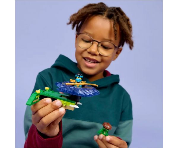 LEGO® Ninjago: Nya egy mutáns szörny pörgettyűje ellen (71849)
