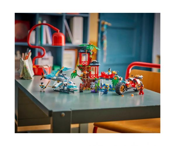 LEGO® Ninjago: Nindzsajárművek csatája a lombháznál (71857)