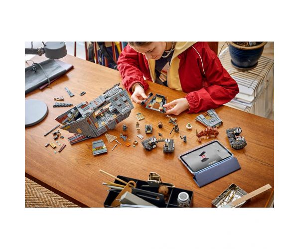 LEGO® Star Wars™: Offworld homokkúszó és Mudhorn (75453)