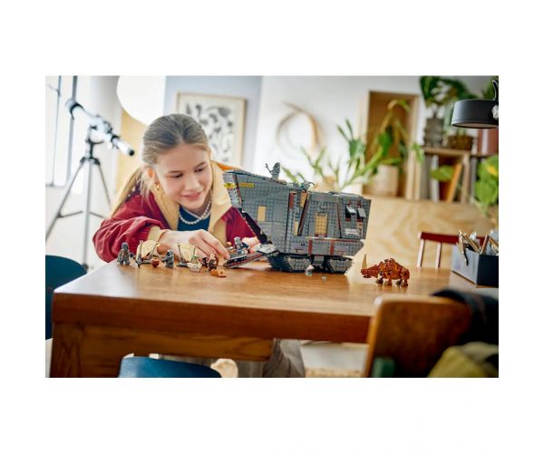 LEGO® Star Wars™: Offworld homokkúszó és Mudhorn (75453)