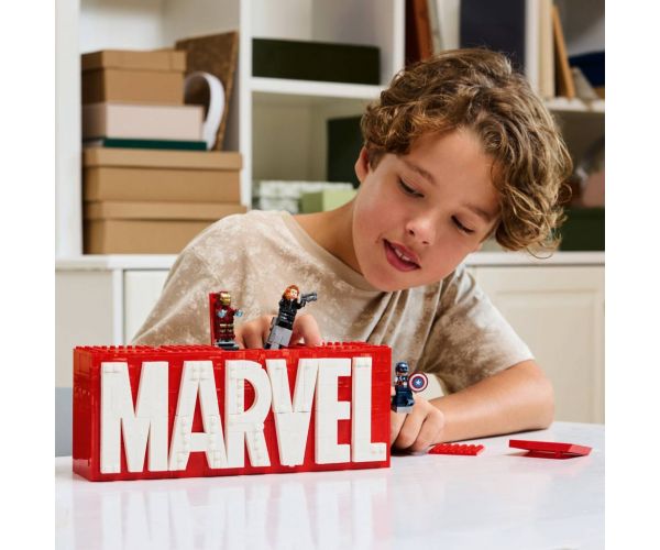 LEGO® Super Heroes: MARVEL logó és minifigurák (76313)