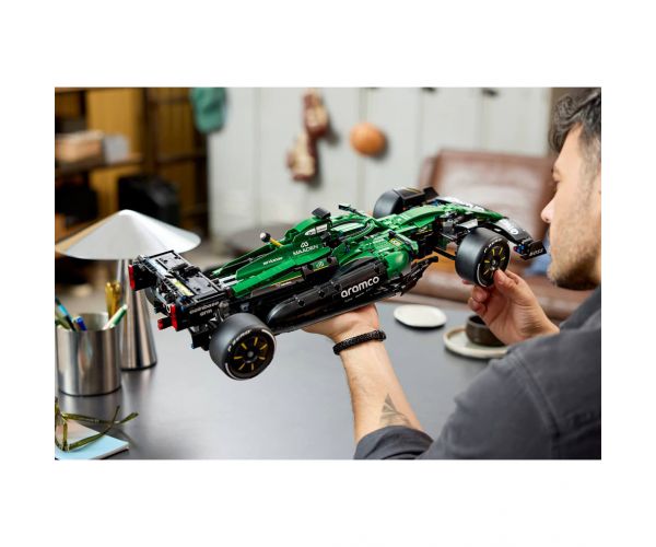LEGO® Technic: Aston Martin Aramco AMR25 F1® autó (42240)