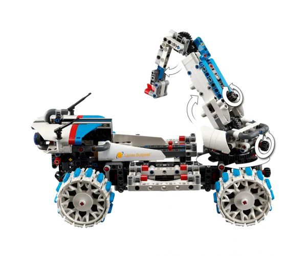 LEGO® Technic: Lunar Outpost™ holdjáró űrjármű (42211)