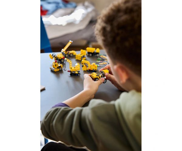 LEGO® Technic: Mini Munkagépek (42233)