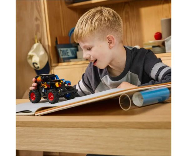LEGO® Technic: Monster Jam™ Grave Digger™ tűz és jég (42219)