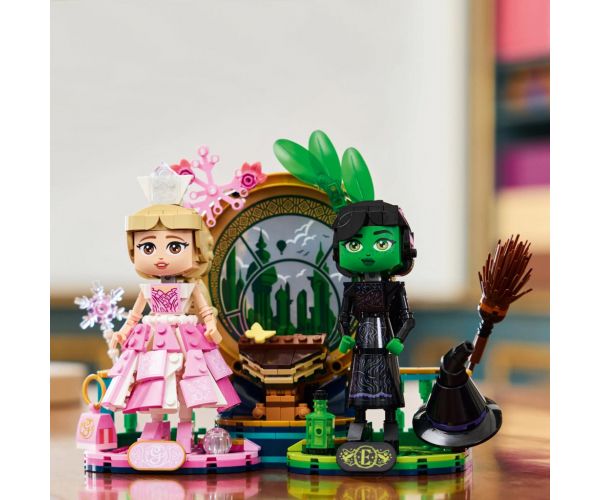 LEGO® Wicked: Elphaba és Glinda figurák (75682)