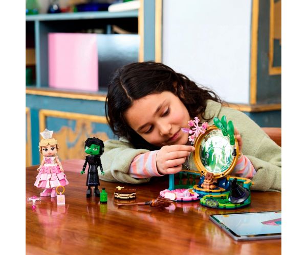 LEGO® Wicked: Elphaba és Glinda figurák (75682)
