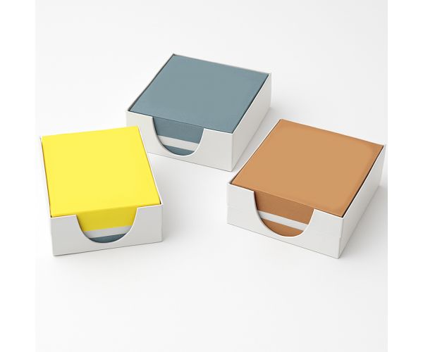 Ragasztott jegyzettömb többféle színben 500 lapos 8,5x8,5x4,5cm