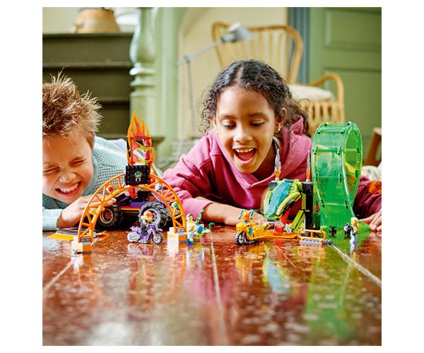 LEGO® City: Kaszkadőr aréna dupla hurokkal (60339)