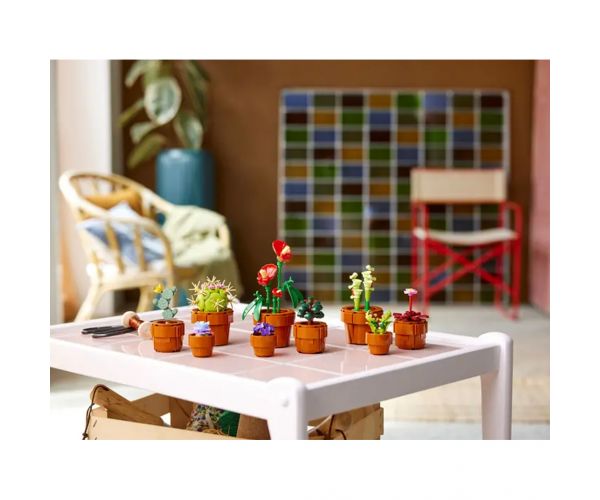 Lego® Icons: Apró cserepes növények (10329)