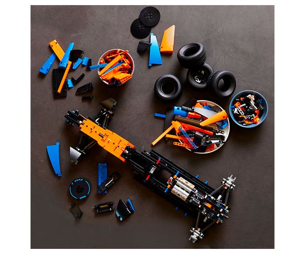 LEGO® Technic: McLaren Formula 1™ versenyautó (42141)