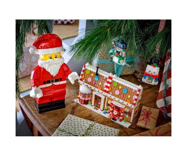 LEGO®: Nagy méretű Mikulás minifigura (40820)