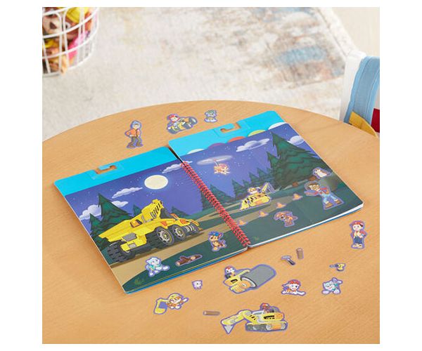 Melissa & Doug: Mancs őrjárat Ultimate Rescue újrahasználható matricás füzet