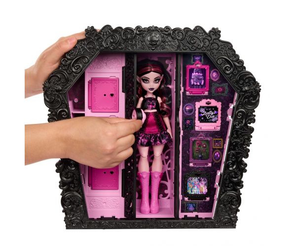 Monster High Rémtrendi Öltöző Draculaura Babával - Mattel