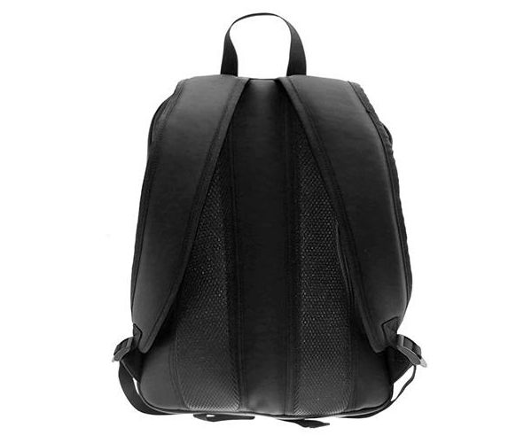Must: Lekerekített bőrhatású lekerekített fekete iskolatáska, hátizsák 30x13x41cm