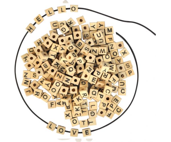 PlayBox: Natúr fa fűzhető  betűkockák  7x7mm-es méretben 300db-os csomag