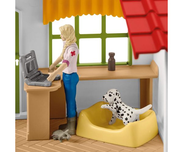 Schleich: Farm World - Állatorvosi rendelő csikóval és háziállatokkal (42502)