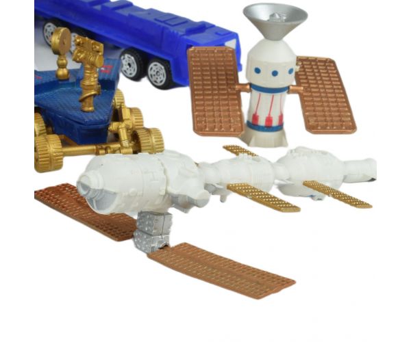Space Team: Űr játékszett járművekkel, műholddal és kiegészítőkkel