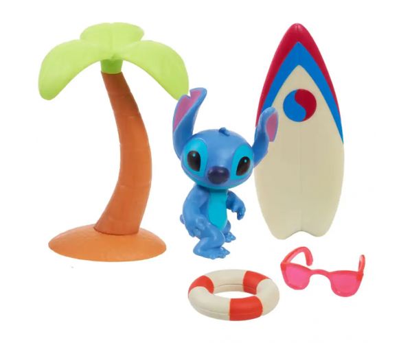 Stitch játékfigura szörfdeszkával és pálmafával