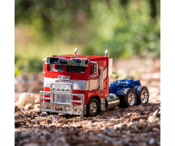 Transformers: Optimus Prime T7 fém autómodell 1/32 - Simba Toys