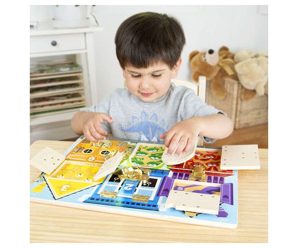 Zárak és reteszek készségfejlesztő fajáték - Melissa & Doug